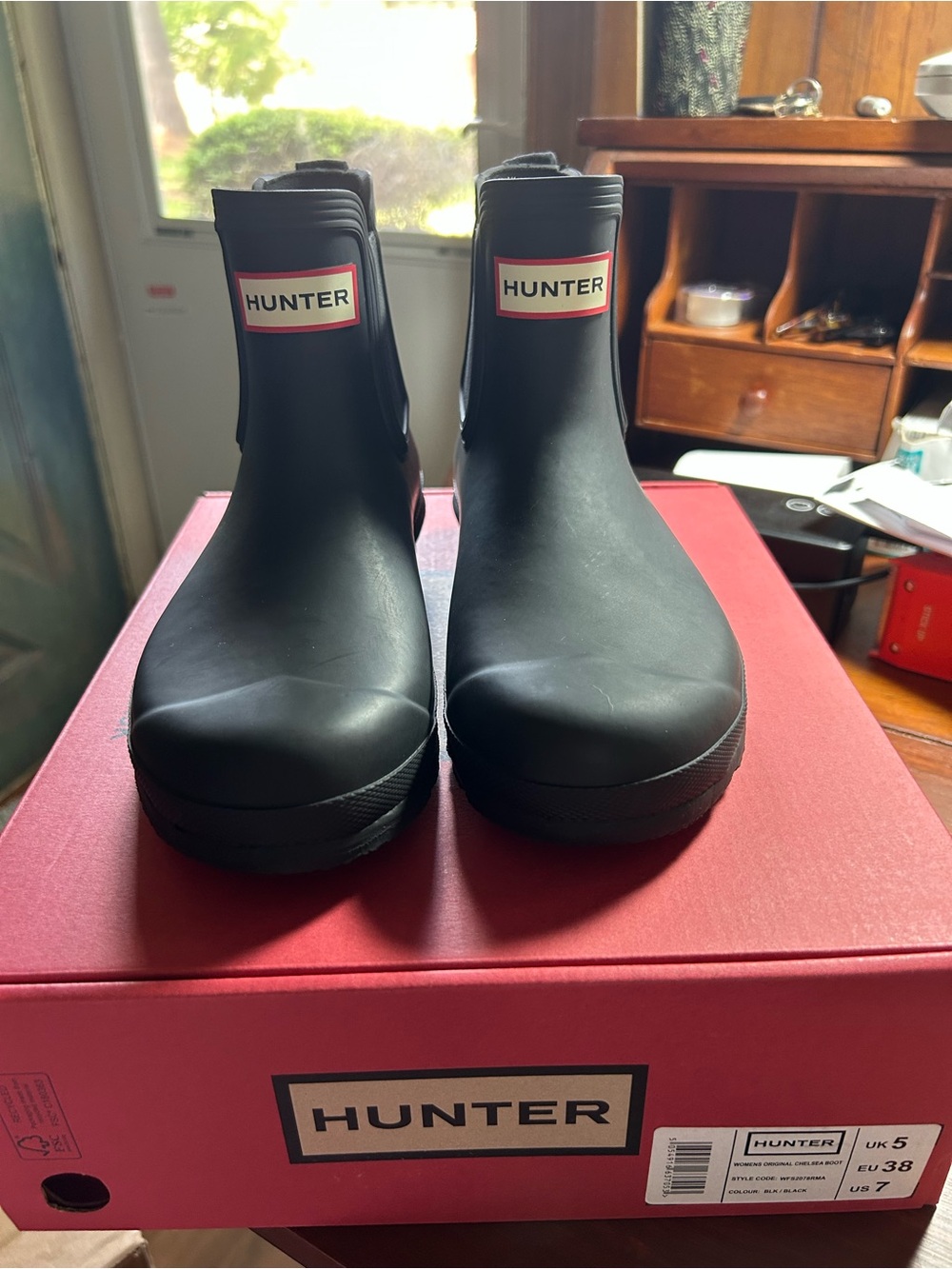 Hunter Women's Black Chelsea Rain Boots
